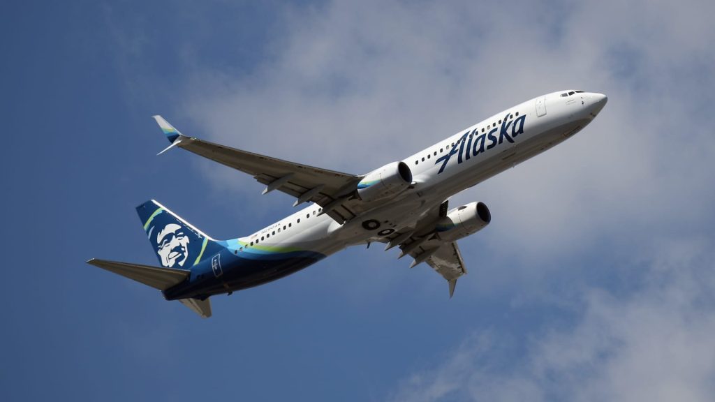 Alaska-Flugbegleiter werden für Schichten doppelt bezahlt