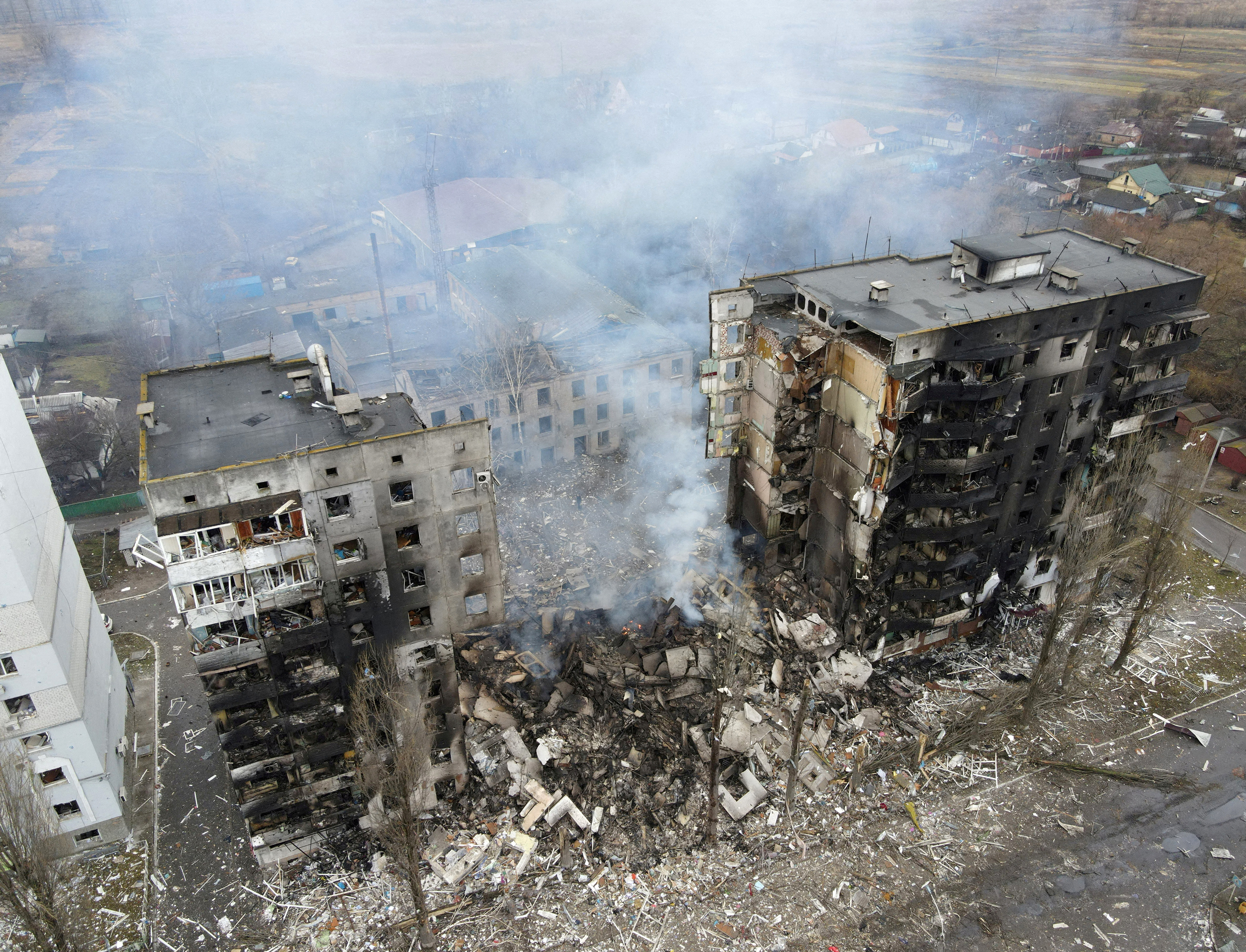 Ein durch Bombenangriffe zerstörtes Wohnhaus in Borodinka, Ukraine, am 3. März.