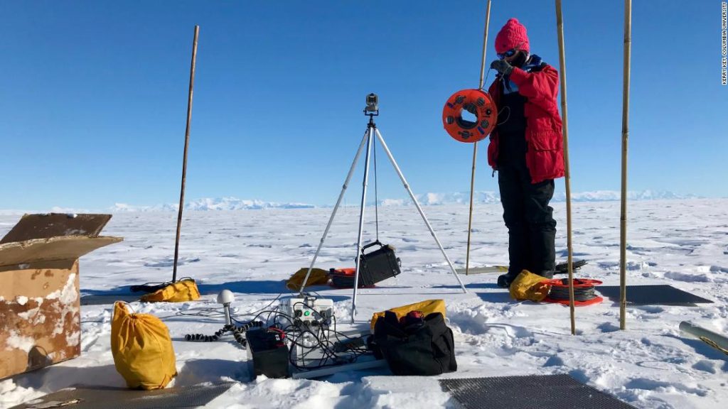 Unter der Antarktis wurde eine riesige Menge Wasser entdeckt