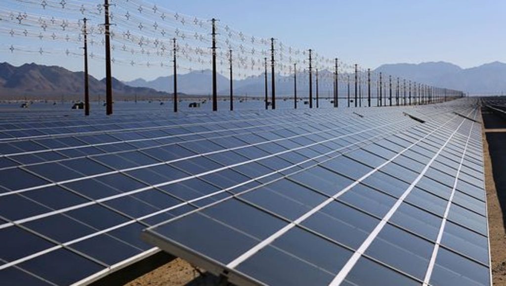 Kalifornien wird erstmals zu fast 100 % mit erneuerbaren Energien versorgt