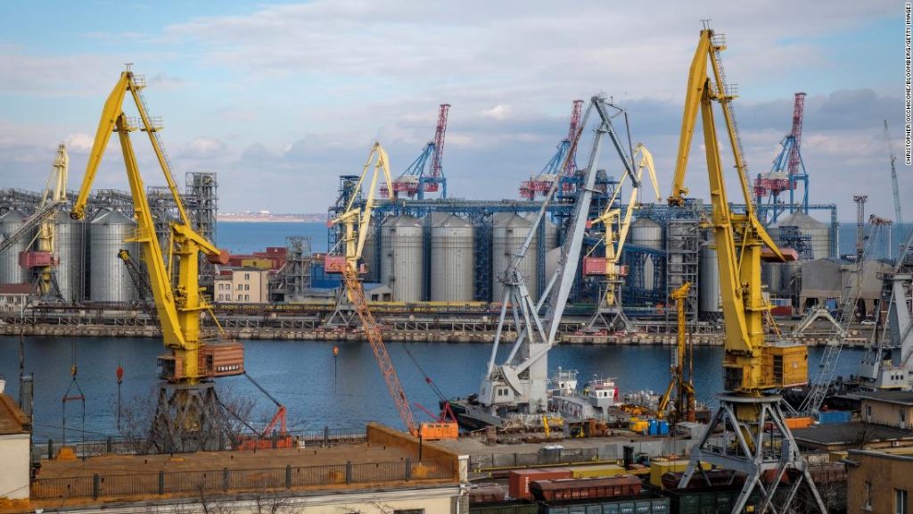 Russische Raketen haben Odessa einen Tag nach der Einigung über Getreideexporte getroffen