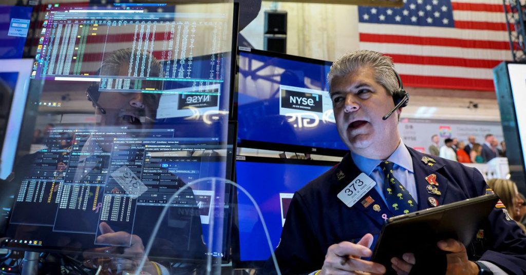 An der Wall Street ist es vorbei, während die Anleger das Protokoll der Fed absorbieren