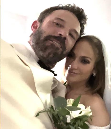 Jennifer Lopez hat ihre Fotos von ihrer Hochzeit in ihren Newsletter hochgeladen.  Gutschrift: bei JLo