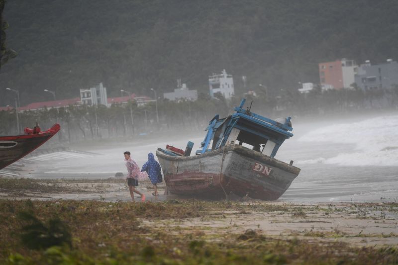 Taifun Noru: Kareng landet in Da Nang, Vietnam