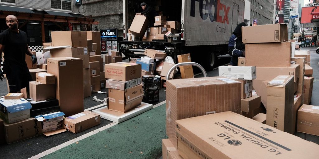 FedEx-Lagertanks sagen, nachdem das Unternehmen die Erwartungen erfüllt hat, wird das Jahr schlechter
