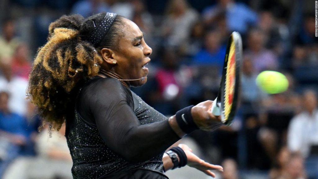 Serena Williams tritt im US Open-Einzelmatch an, indem sie die Nummer zwei der Welt, Annette Kontaveit, besiegt