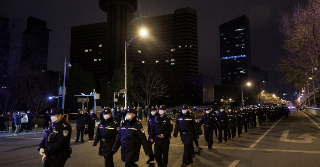 Die Proteste gegen das Coronavirus eskalierten in Guangzhou, als Chinas Wut über die Sperrung überkochte