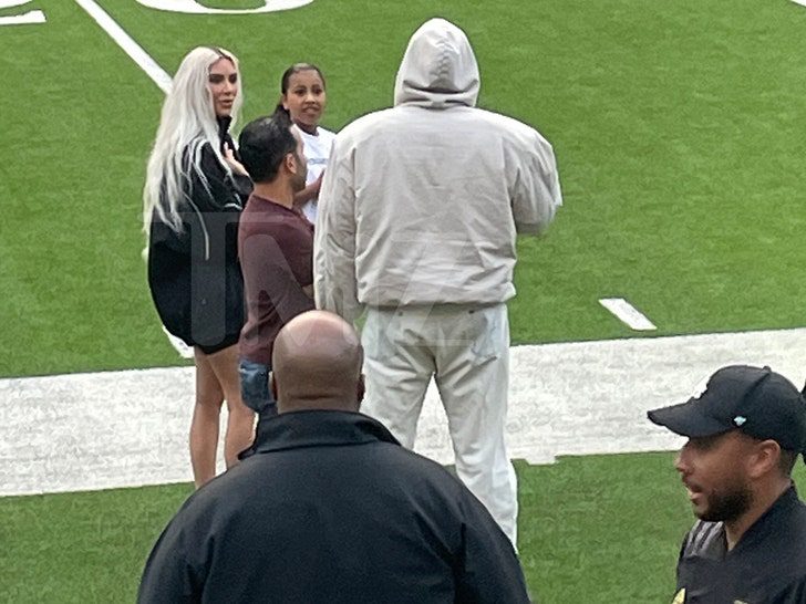 Kanye West und Kim Kardashian bei einem Fußballspiel der Saints